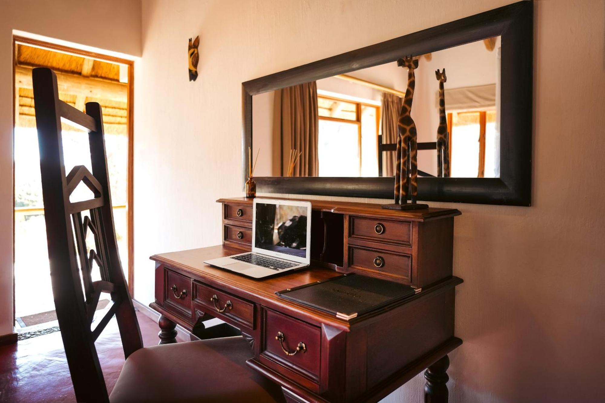 Shibula Safari Lodge Welgevonden viltreservat Exteriör bild